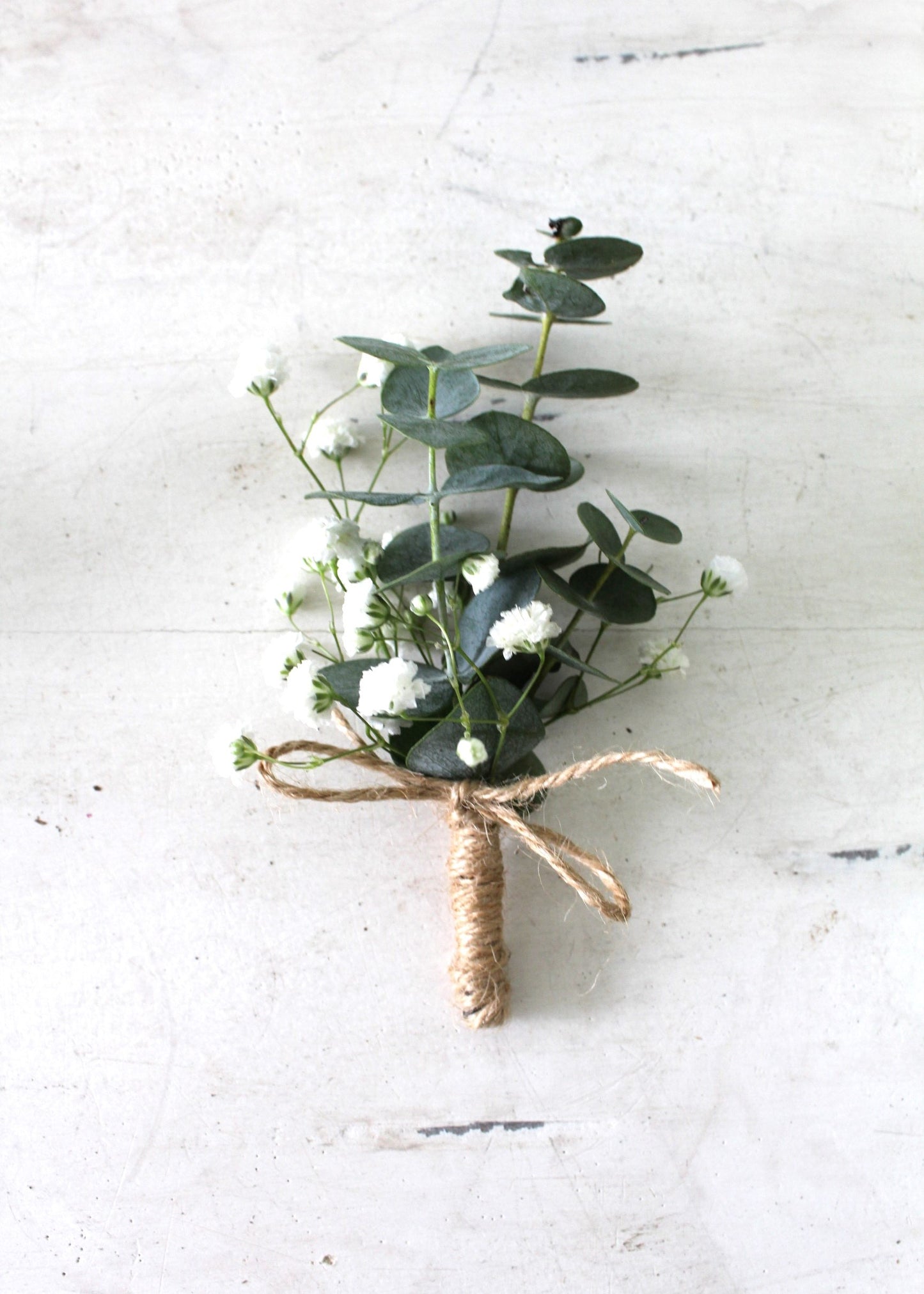 Boutonnière eucalyptus