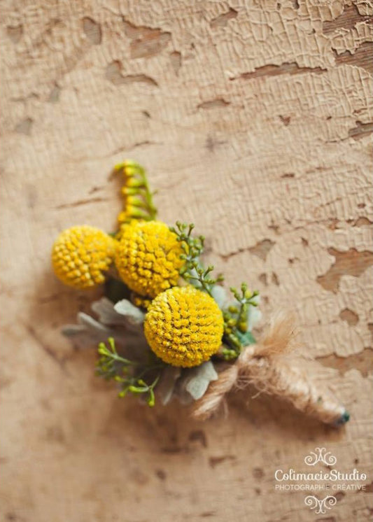 Boutonnière jaune