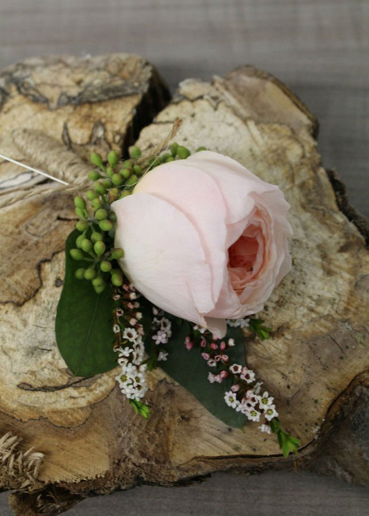 Boutonnière pêche